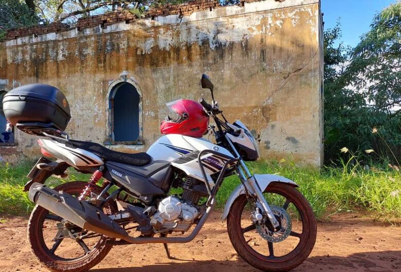 Moto Yamaha Fazer é furtada em São Carlos; proprietária pede ajuda para localizá-la