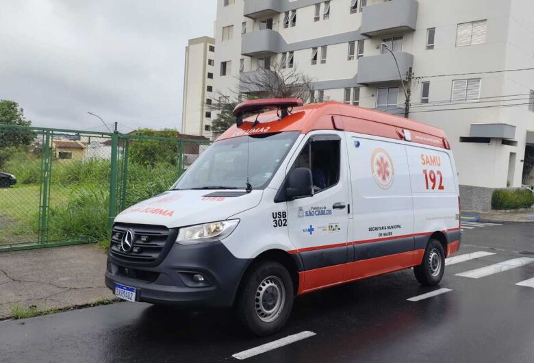 Mulher sofre queda de moto no dia do aniversário em São Carlos