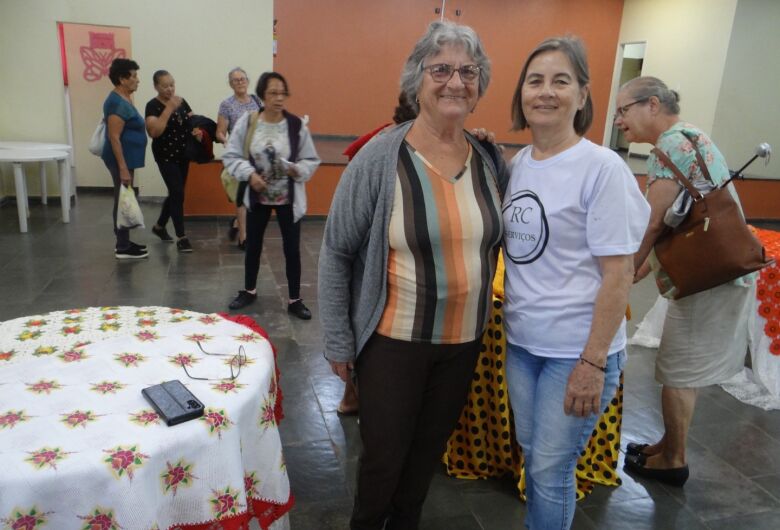 Exposição "Artesanato, Amor e Amizade" encanta público no Centro Comunitário de Ibaté