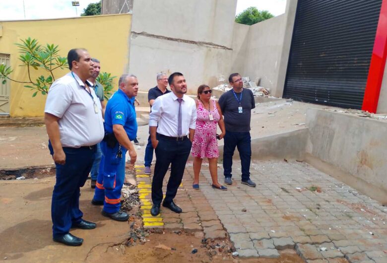 Prefeitura, SAAE e Ministério Público debatem combate às enchentes na Lagoa Serena