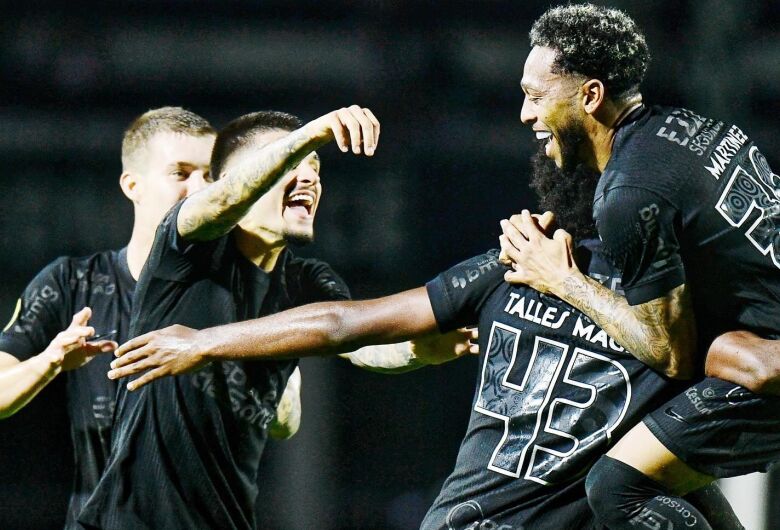 Corinthians volta a vencer no Paulistão com gol de Talles Magno