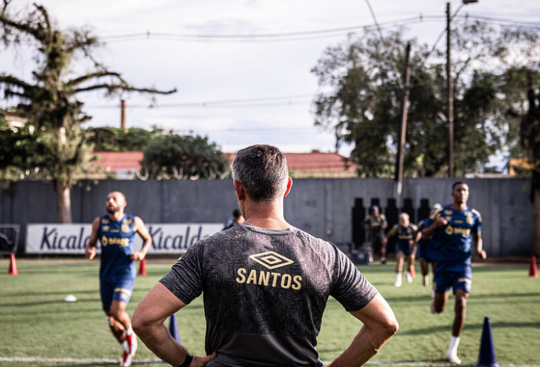 Santos recebe o Palmeiras no primeiro clássico do ano