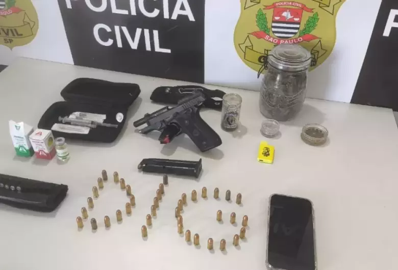 Ex-lutadora é encaminhada à cadeia de São Carlos após Polícia encontrar arma, droga e anabolizantes