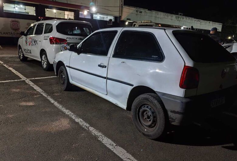 Carro com queixa de furto é localizado no Cidade Aracy