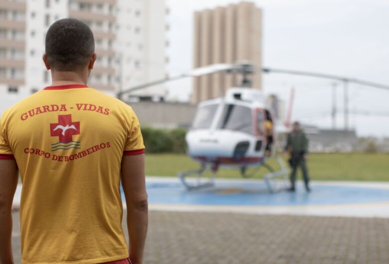 Corpo de Bombeiros salva mais de mil vítimas de afogamento nas praias do litoral de SP