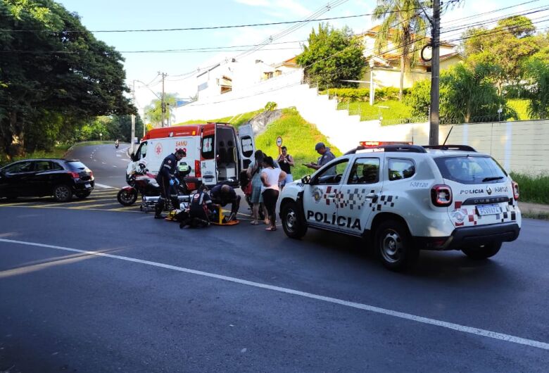 Colisão deixa motociclista ferida na Av. Francisco Pereira Lopes