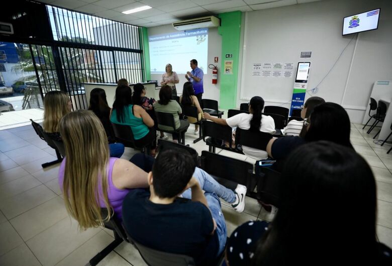 Secretaria de Saúde promove capacitação e treinamento para farmacêuticos e auxiliares