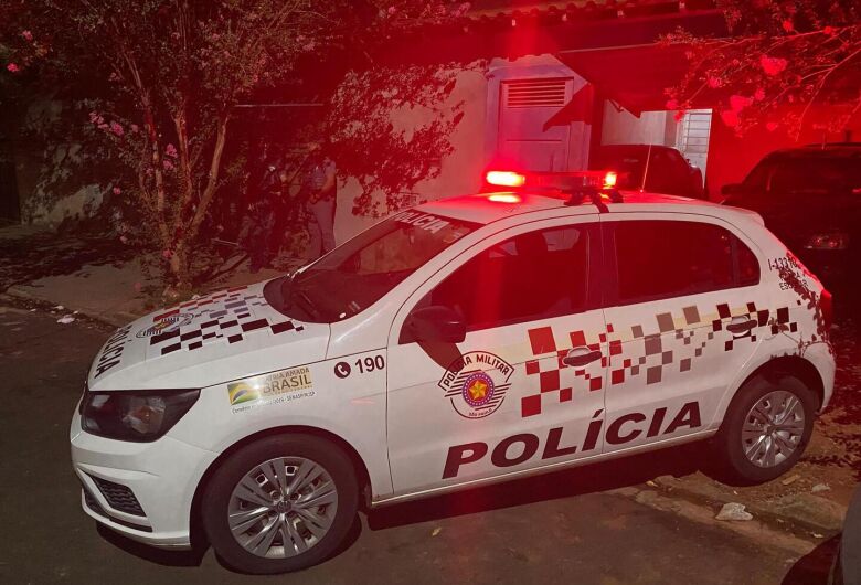 Estudante é atingido por disparo de arma efetuado pelo irmão