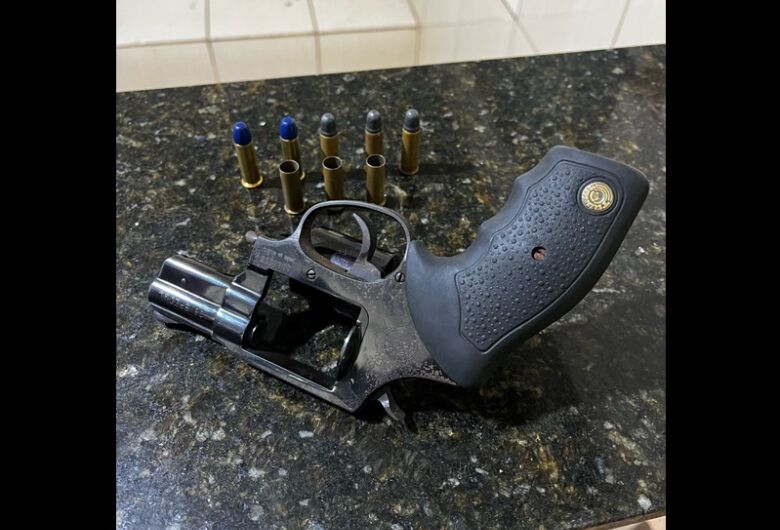Homem é preso após PM encontrar arma em berço no Cidade Aracy