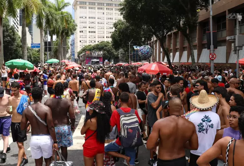 Especialistas recomendam "etiqueta respiratória" após carnaval