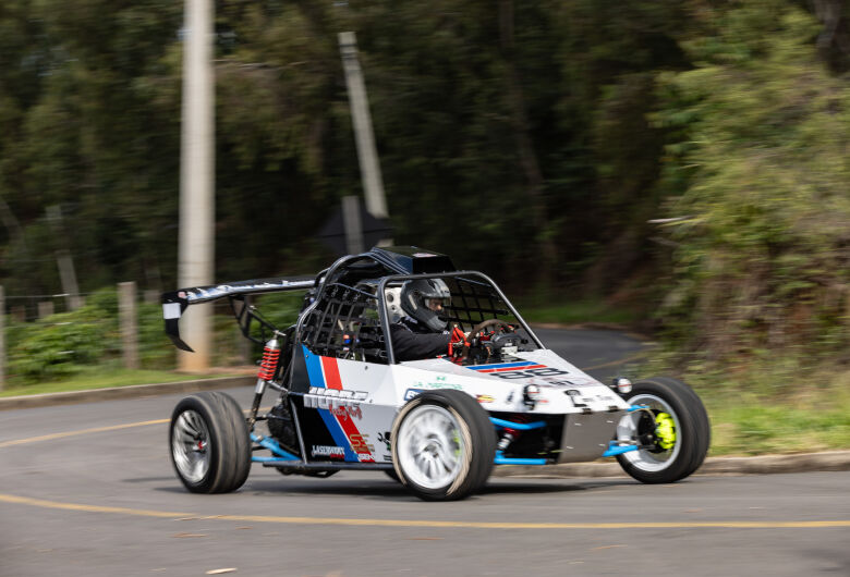 São-carlense vence etapa do Hill Climb Brazil em Águas de Lindóia