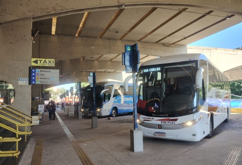 Mais de 12 mil passageiros viajam de ônibus no feriado; destino mais procurado é SP