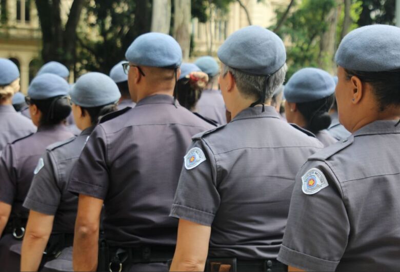PM de SP publica edital para contratar 2,2 mil policiais aposentados para cargos administrativos