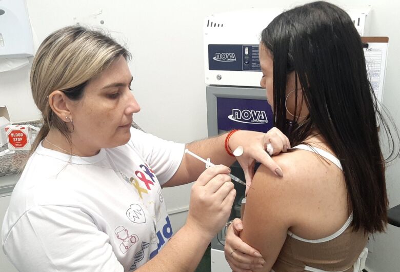 São Carlos amplia vacinação contra gripe para toda a população