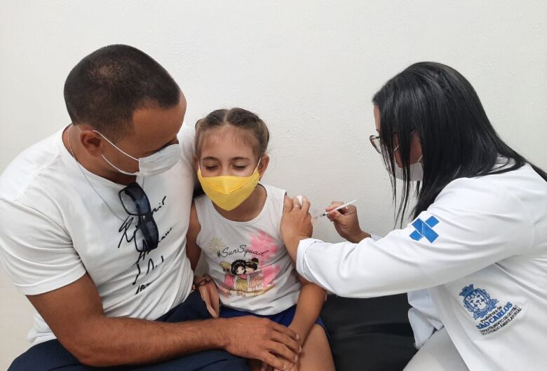 Sábado é "Dia D de Vacinação" para estudantes da rede municipal e estadual de ensino 