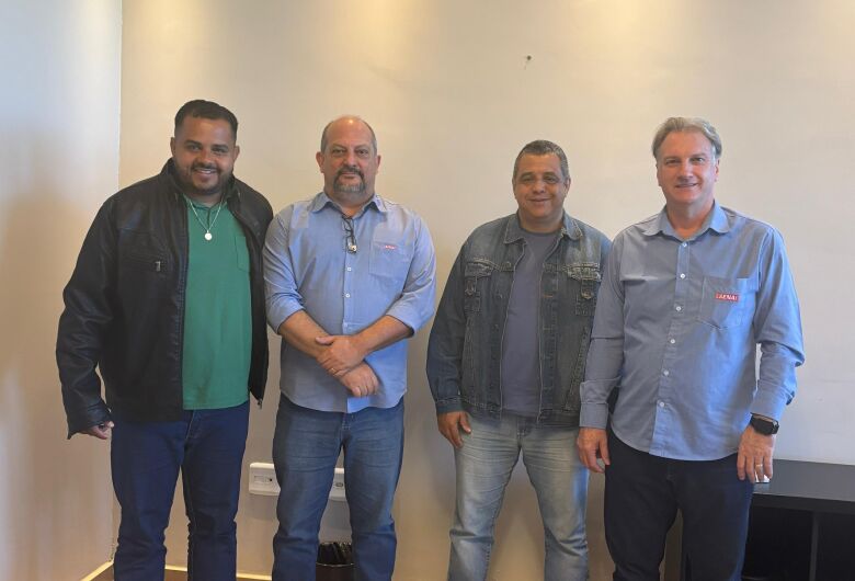 Damião e Professor Reginaldo se reúnem com representantes do Senai para implantação de cursos em Ibaté