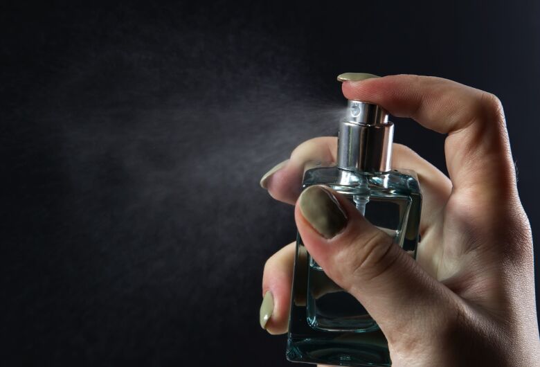 Mulheres furtam perfumes avaliados em R$ 1,6 mil de loja em São Carlos