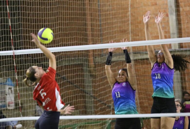 Copa AVS/Smec tem jogo solitário no ginásio de esportes do Santa Felícia