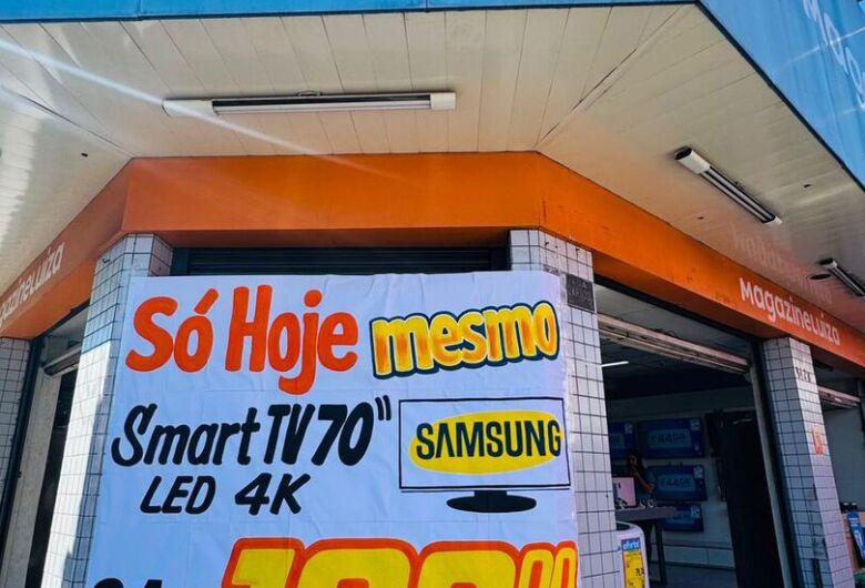 Só amanhã: Smart TV Samsung 70” com R$ 1.000 de desconto e parcelas de R$ 189,00 no Cartão Luiza.