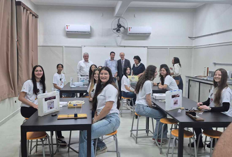 Escola de Descalvado recebe programa educacional criado pelo IFSC/USP