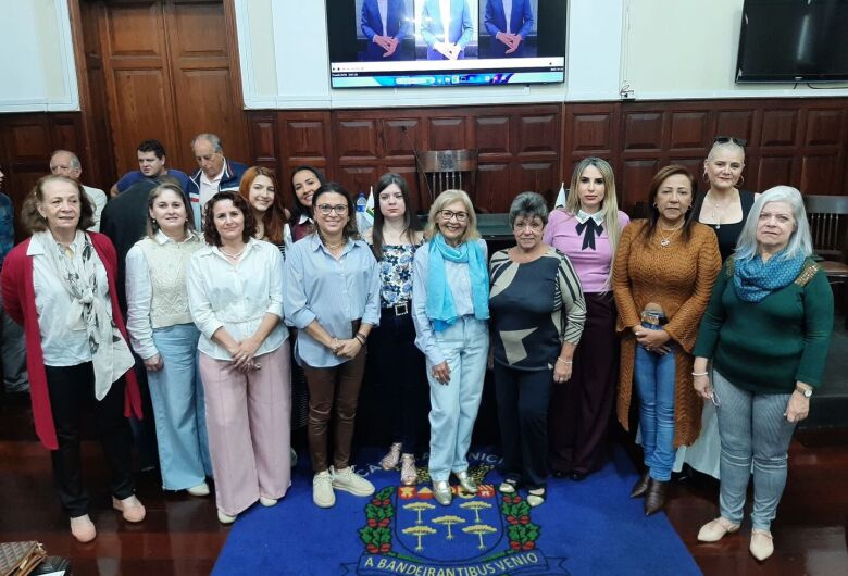 MDB Mulher de São Carlos realiza convenção e reconduz Rosângela Almeida à liderança

