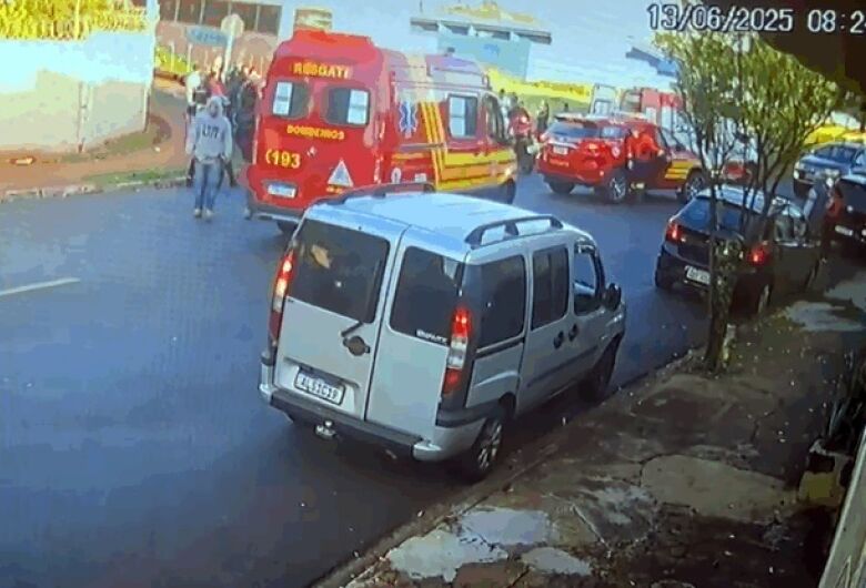 Criança de 3 anos morre após ser atropelada por ônibus; irmã ficou ferida