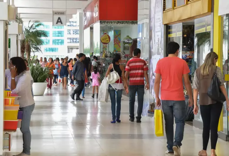 Setor de serviços espera aumento de 10% no faturamento no dia Dia dos Namorados