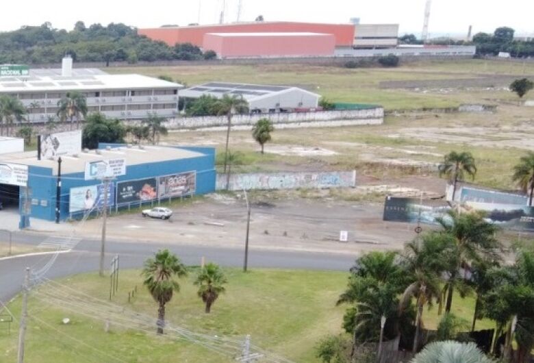 Paraná Filho critica local escolhido para a realização do Rodeio
