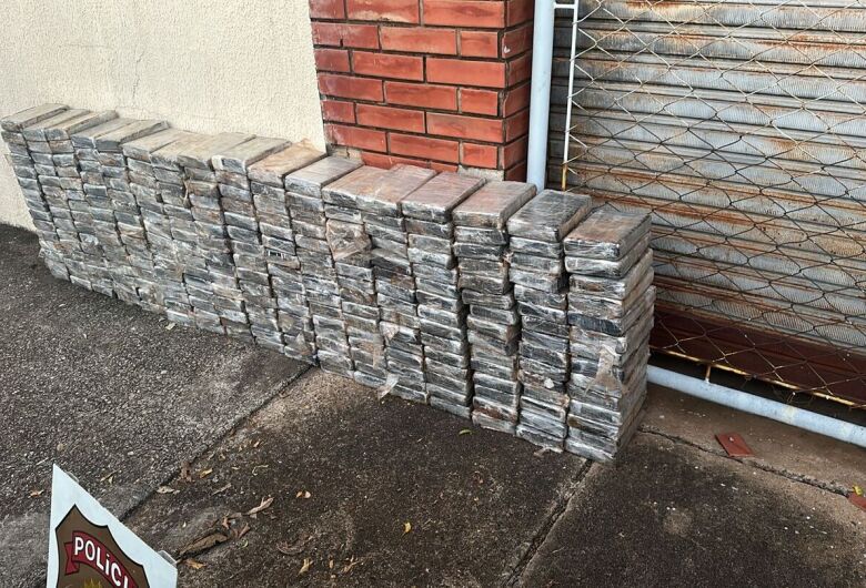 Policiamento rodoviário apreende mais de 400 kg de cocaína na Washington Luís 