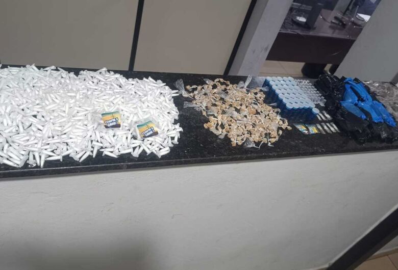 Homem acusado de abastecer "biqueiras" é preso pela Força Tática com grande quantidade de drogas