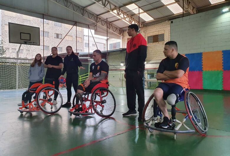 Projeto leva Handebol em cadeira de rodas às escolas de São Carlos e fortalece a inclusão