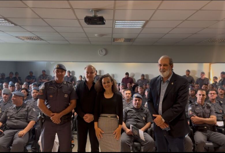 Cardinali recebe policiais militares em evento exclusivo com condições especiais de imóveis
