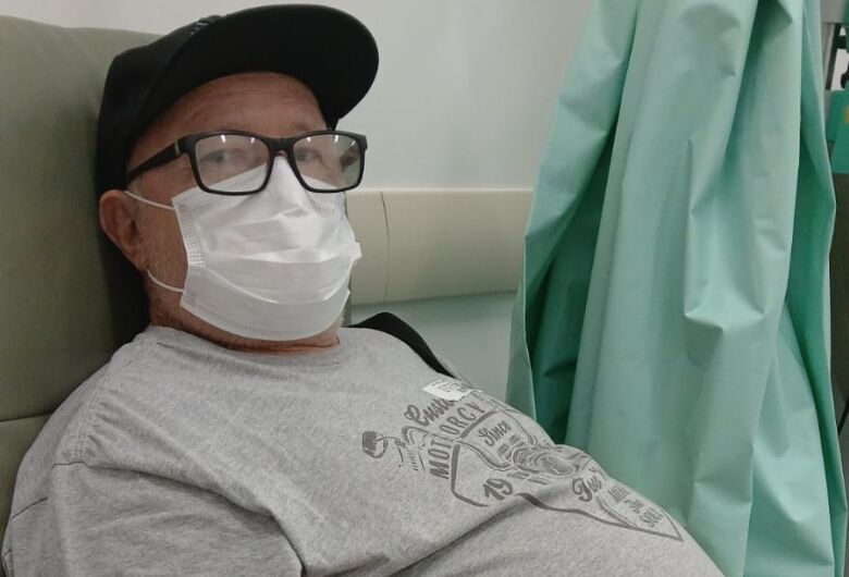 Família de idoso com câncer raro faz apelo por medicamento de alto custo em São Carlos