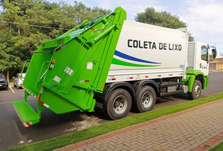 Coleta de lixo em Ibaté é mantida com veículo alternativo após falha mecânica em caminhão