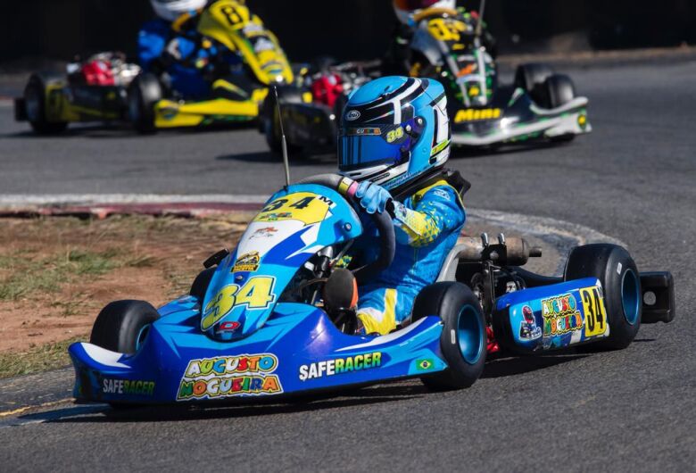 Jovem piloto de São Carlos disputa Copa Brasil de Kart em Aracaju