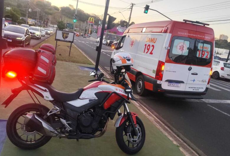 Acidente deixa motociclista ferido na Tancredo de Almeida Neves 