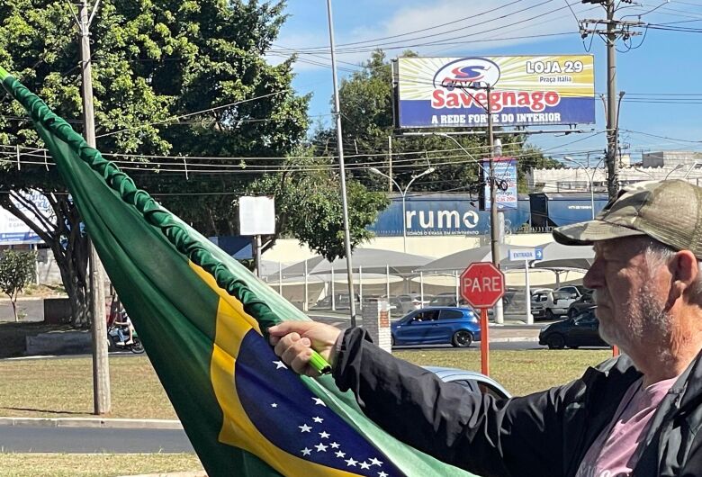 Manifestação em São Carlos pede saída do ministro Alexandre de Moraes 