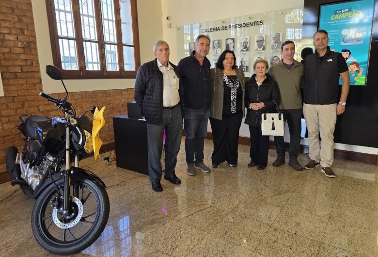 ACISC sorteia motocicleta Honda CG 160 Start na campanha “Seu Pai Campeão”