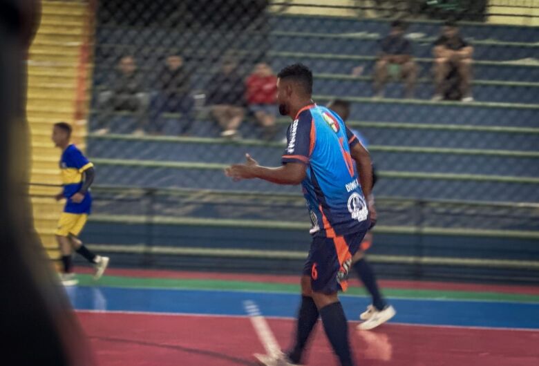 Copa Futsal de Ibaté define finalistas nesta terça-feira