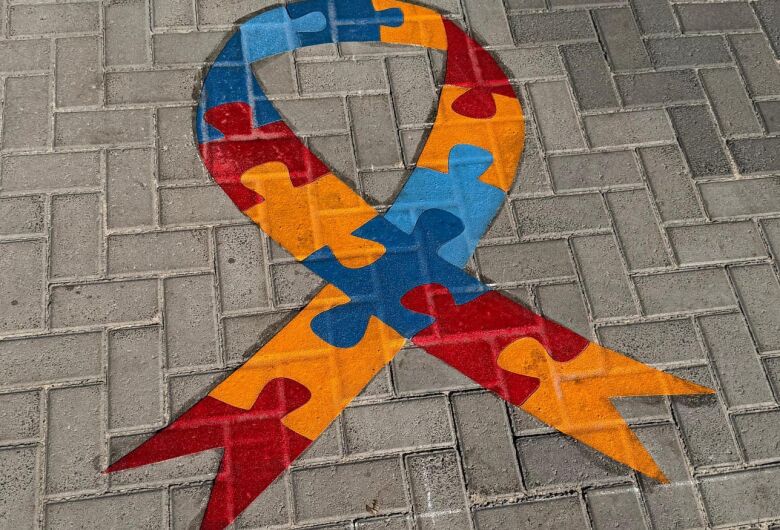 Lei do vereador Bruno Zancheta que propõe inclusão com vagas de estacionamento para pessoas com TEA está em pleno funcionamento