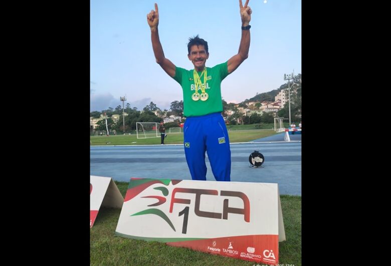 Atleta de São Carlos brilha e conquista duas medalhas de ouro em Florianópolis