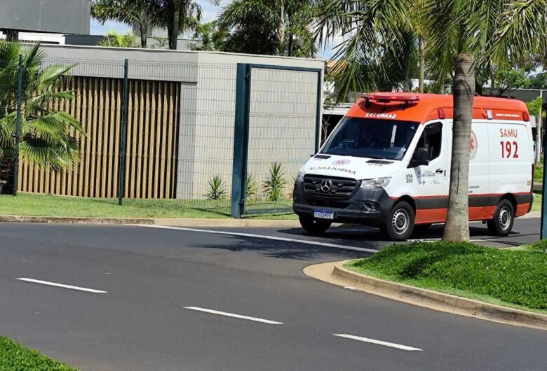 Pedreiro morre após passar mal em obra