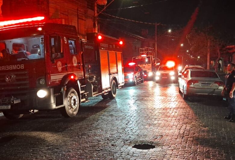 Ação rápida evita incêndio maior em mercearia do Jardim Cruzado