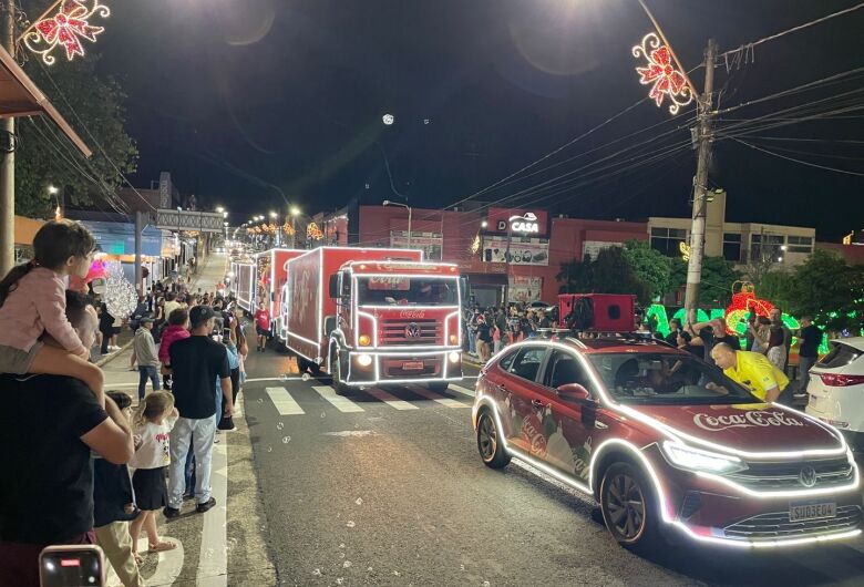Caravana de Natal da Coca-Cola passa por São Carlos nesta segunda-feira; confira o trajeto
