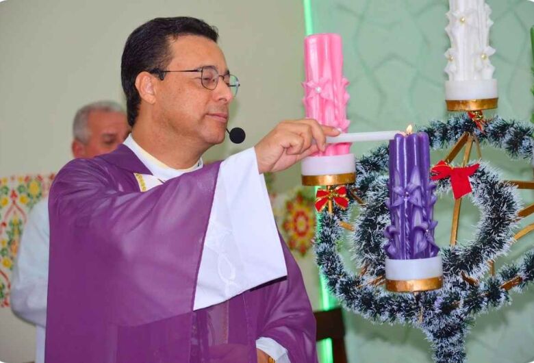 Fiéis de Ibaté pedem ao bispo que reavalie transferência de padre da Paróquia Santo Antônio