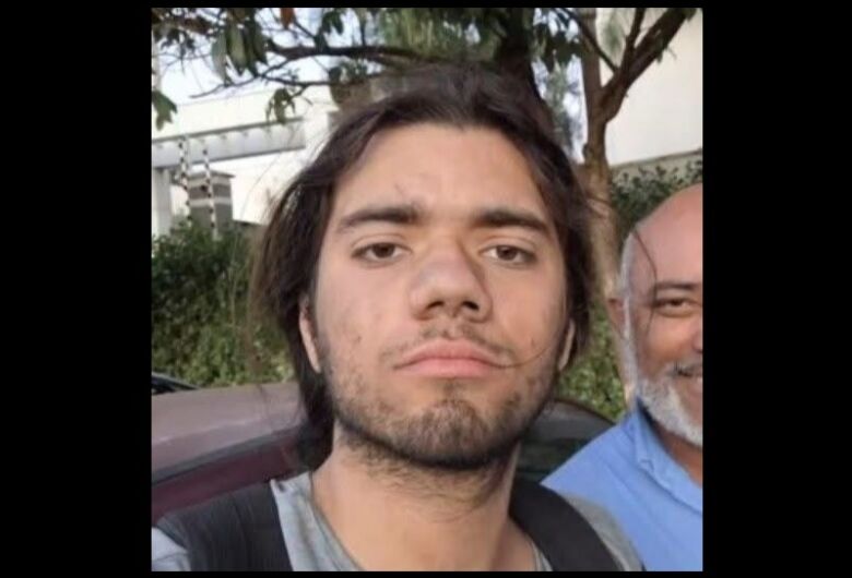 Mãe pede justiça após morte de jovem eletrocutado em empresa de mineração