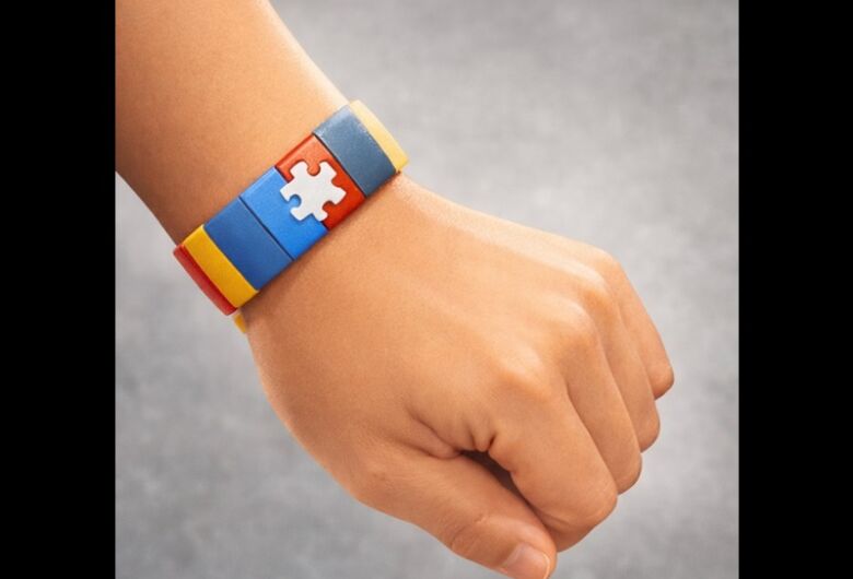 Pulseiras coloridas para pessoas com TEA nas UPAs: lei do vereador Bruno Zancheta entra em vigor