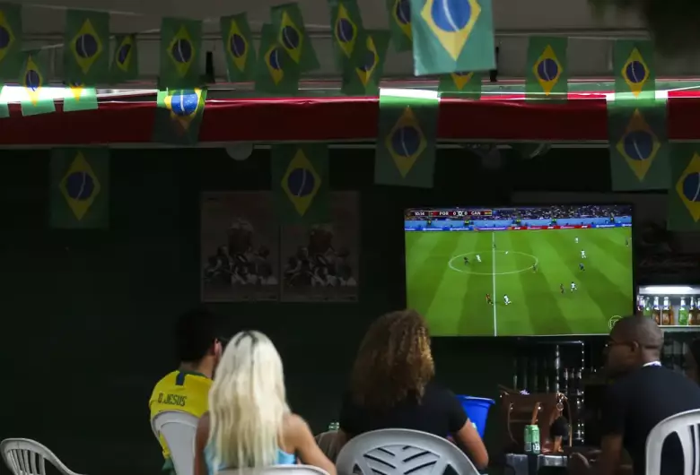 Comércio e indústria comemoram Mundial sem "feriados"