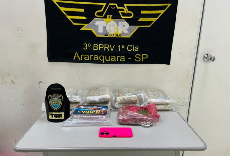 Mulher é presa pelo TOR transportando 10 kg de maconha na rodovia Washington Luís