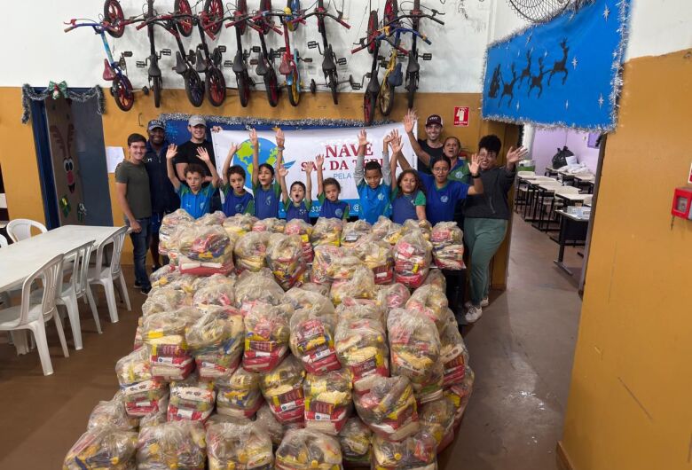 Encontro de carros esportivos arrecada 2,5 toneladas de alimentos em ação solidária de São Carlos